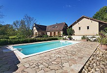 Excideuil - Sans voisin, maison de 215m² avec jardin bucolique